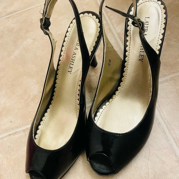 Laura Ashley Black Classic Heels - Picture 1 of 5